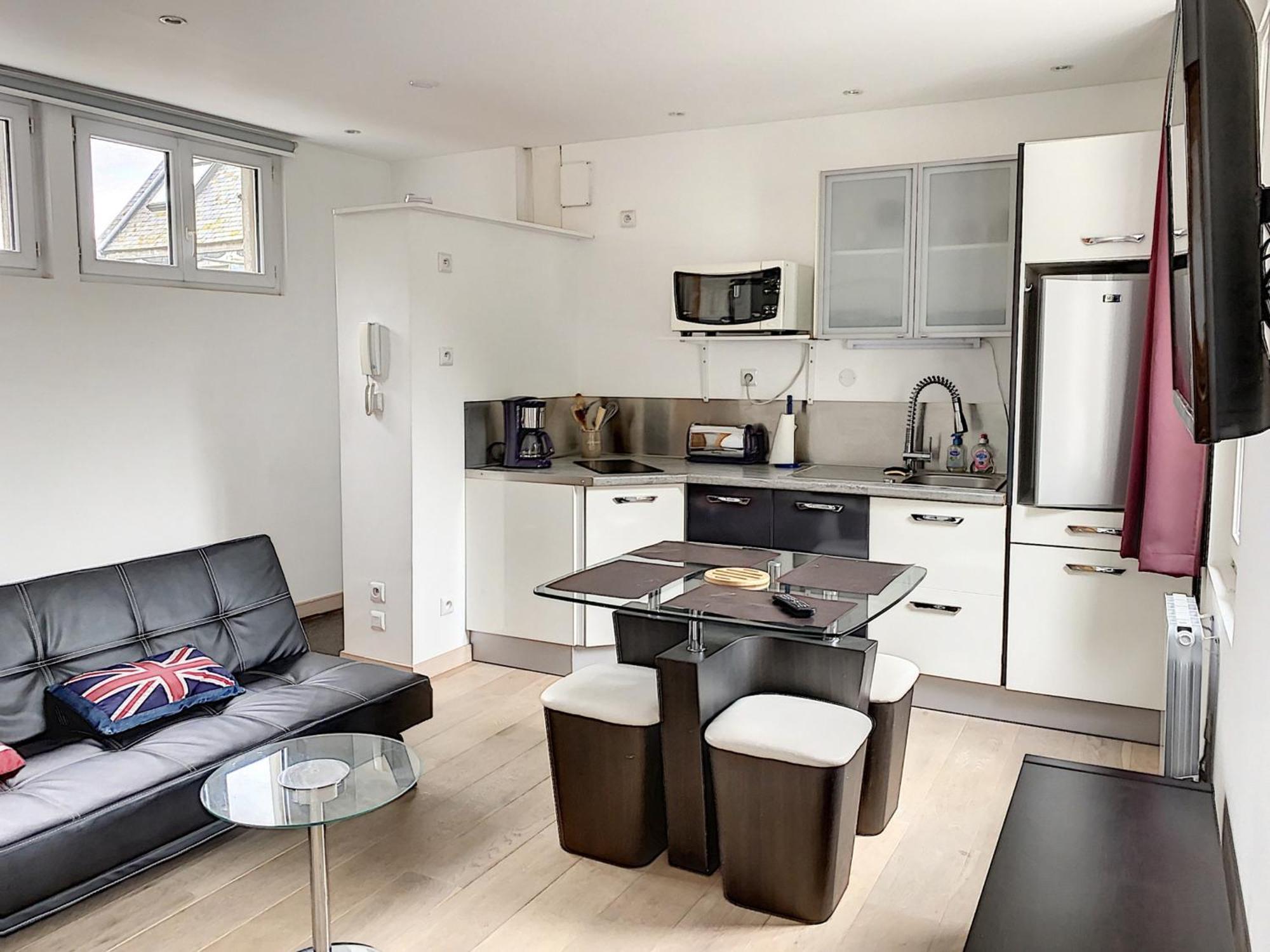 Apartamento Avec Terrasse Privative, Ascenseur, Et Proche - Fr-1-361-353 *